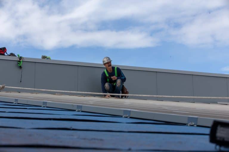 flagstaff roofing noahs ark roofers working
